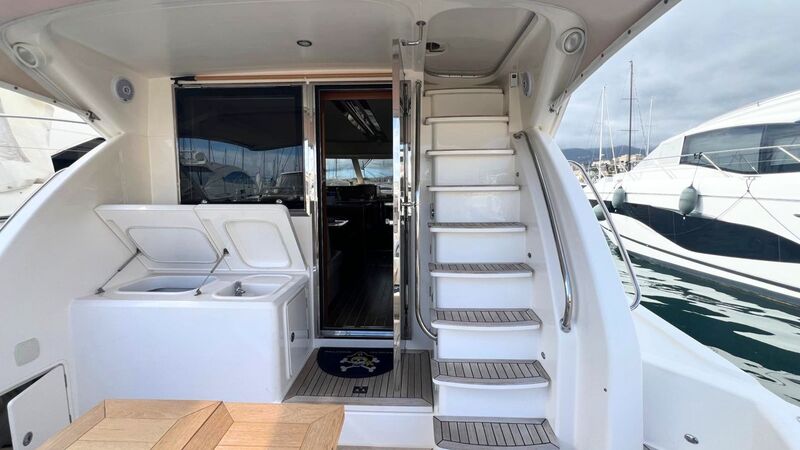 RIVIERA 45 OPEN FLY